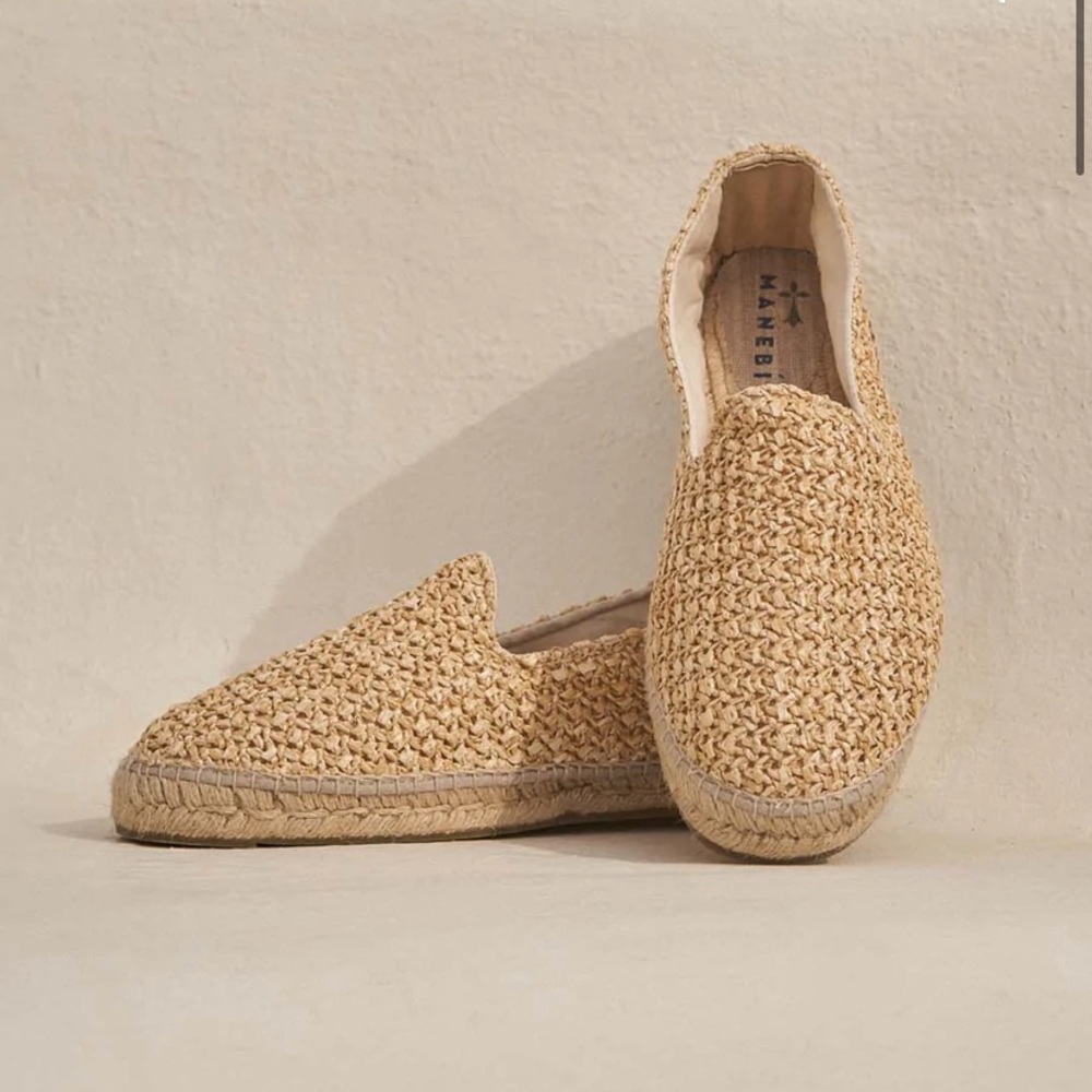 NWT Manebí Raffia Flat Espadrilles
Yucatán